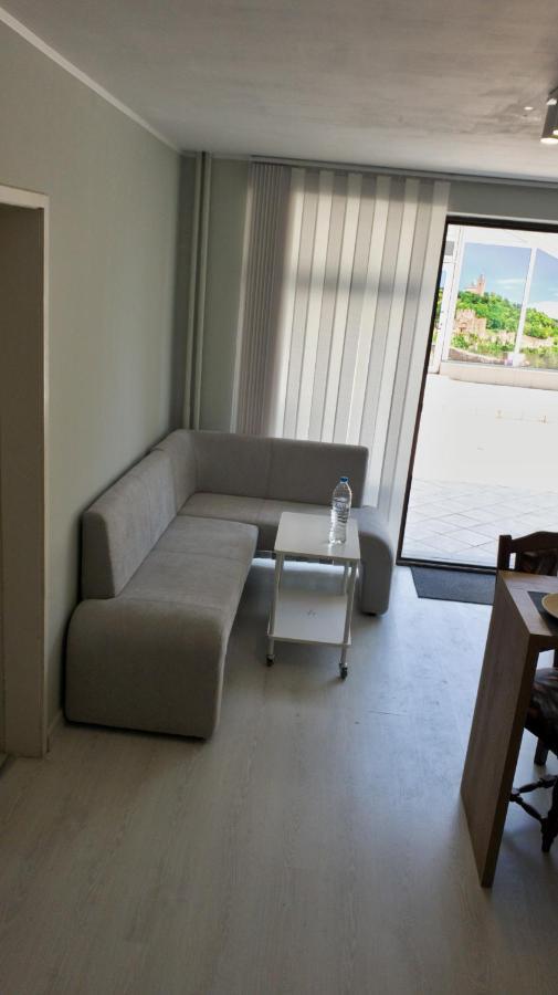 Cozy Studio Near The Park With Huge Verandah. Veliko Tarnovo Exterior foto
